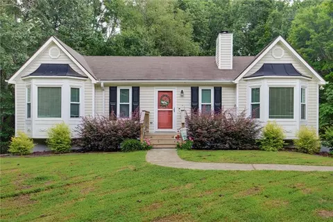 41 Camden Woods Dr NW, Cartersville, GA 30121