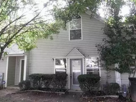 9053 Stoneleigh Trce, Douglasville, GA 30134