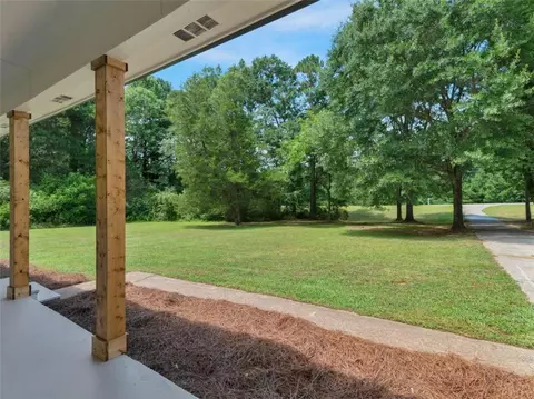 Exterior - 976 Hampton Locust Grove Rd, Hampton, GA 30228 photo 3 of 6