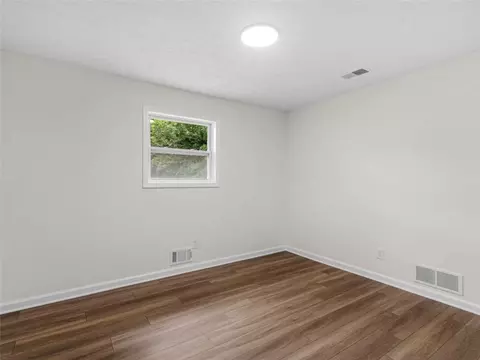 Bedroom - 976 Hampton Locust Grove Rd, Hampton, GA 30228 photo 3 of 4
