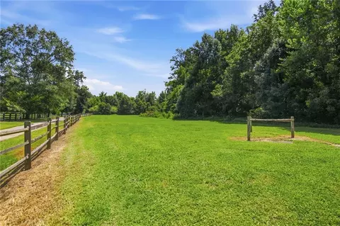 Exterior - 952 Thomas Rd, Canton, GA 30115 photo 21 of 26
