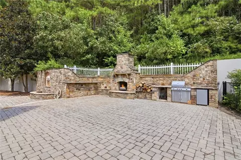 Exterior - 952 Thomas Rd, Canton, GA 30115 photo 13 of 26