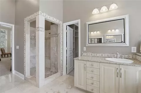 Bath - 952 Thomas Rd, Canton, GA 30115 photo 4 of 8