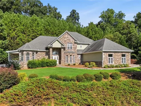 Exterior - 952 Thomas Rd, Canton, GA 30115 photo 2 of 26