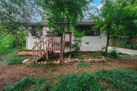 1747 Crestridge Dr SE, Marietta, GA 30067