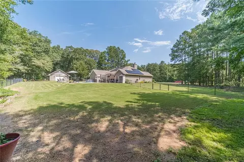 Exterior - 2301 Matt Michell Ln, Monroe, GA 30655 photo 9 of 21