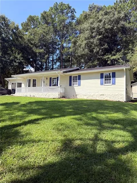 3760 Sunny Hill Dr, Loganville, GA 30052