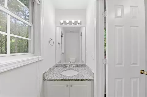 Bath - 208 Foxdale Ct, Lagrange, GA 30240 photo 1 of 6