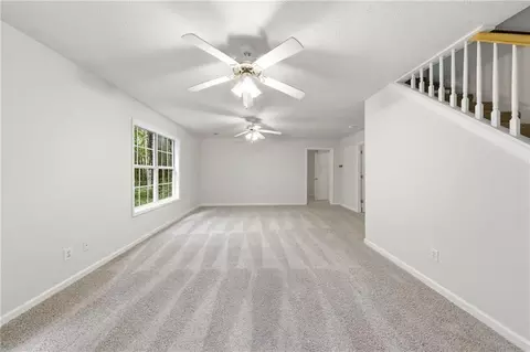 Living - 208 Foxdale Ct, Lagrange, GA 30240 photo 7 of 7