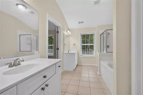 Bath - 2294 Meadows End, Duluth, GA 30097 photo 1 of 4