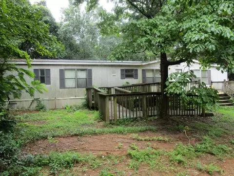 5287 Price Rd, Gainesville, GA 30506