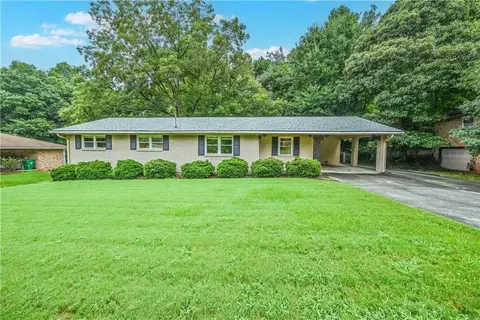 4104 Cedar Knoll Dr, Tucker, GA 30084