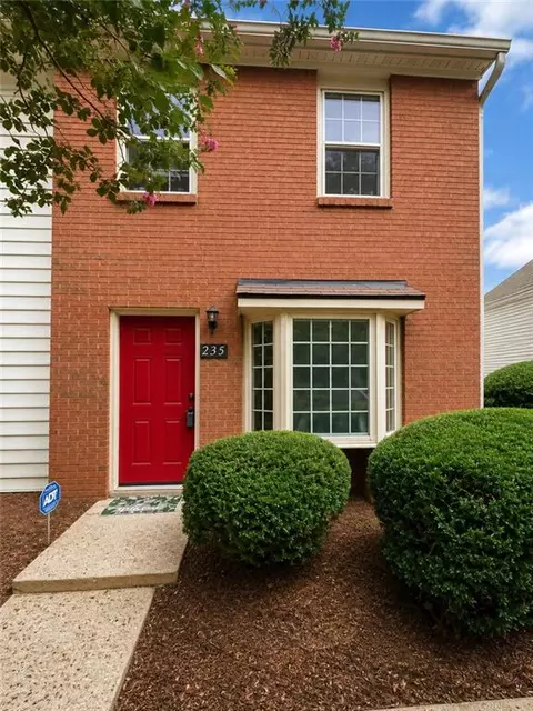 235 Chads Ford Way, Roswell, GA 30076