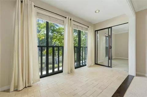 23212 Plantation Dr, Atlanta, GA 30324