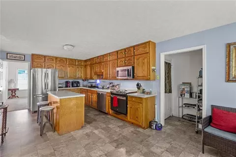 Kitchen - 165 Hayes Cir, Rex, GA 30273 photo 2 of 2