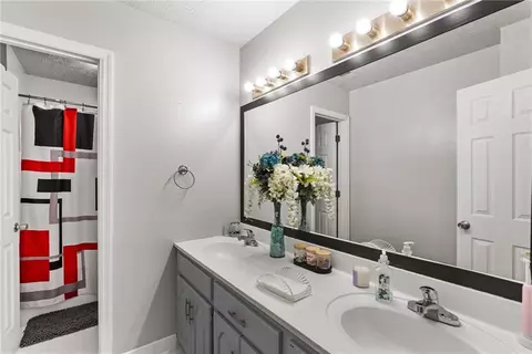 Bath - 165 Hayes Cir, Rex, GA 30273 photo 1 of 5