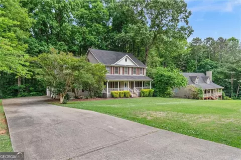 Exterior - 165 Hayes Cir, Rex, GA 30273 photo 9 of 12