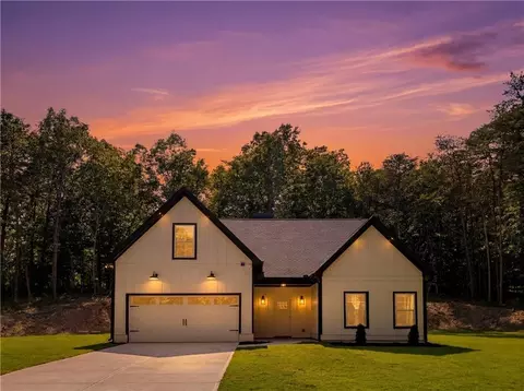 Exterior - 539 E Valley Rd NE, Rydal, GA 30171 photo 2 of 5