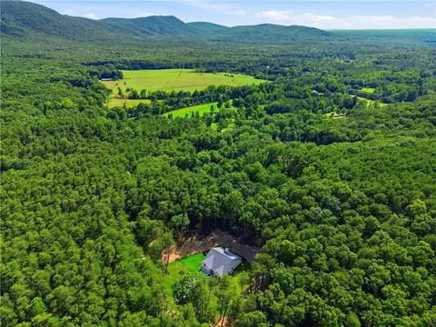 View/Area - 539 E Valley Rd NE, Rydal, GA 30171 photo 4 of 5