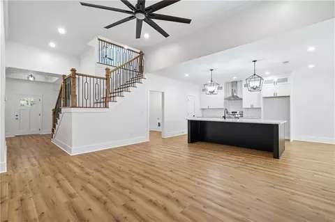 Entry Way - 539 E Valley Rd NE, Rydal, GA 30171 photo 1 of 6