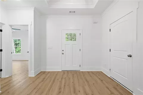 Entry Way - 539 E Valley Rd NE, Rydal, GA 30171 photo 5 of 6