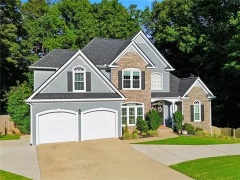 406 Lovinggood Landing Dr, Woodstock, GA 30189