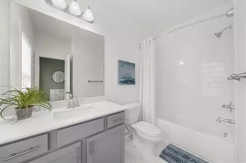 Bath - 3239 Bartee Walk, Suwanee, GA 30024 photo 6 of 6
