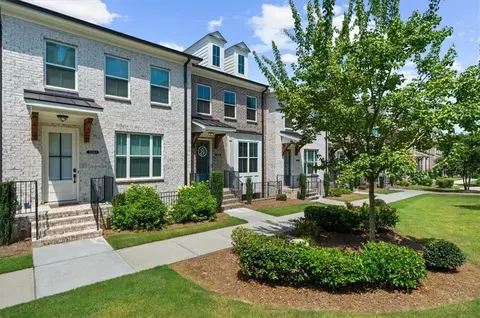 Exterior - 3239 Bartee Walk, Suwanee, GA 30024 photo 4 of 10