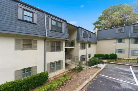 73 Montre Sq NW, Atlanta, GA 30327