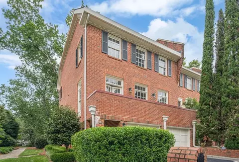 420 Jefferson Cir, Sandy Springs, GA 30328
