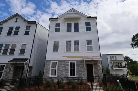 744 Auguste Ave, Scottdale, GA 30079