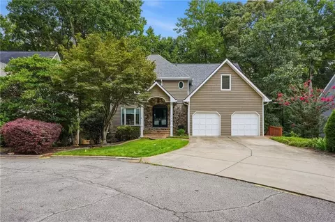 110 Bitternut Cir, Roswell, GA 30076
