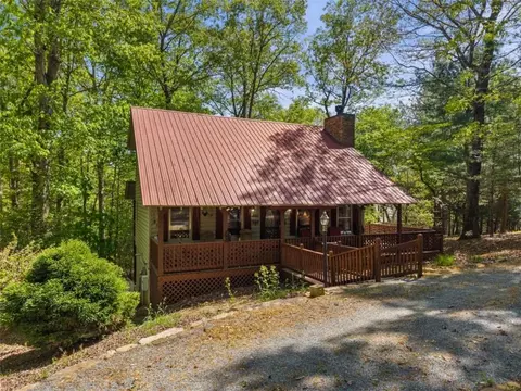 80 Stegall Mill Rdg, Ellijay, GA 30536