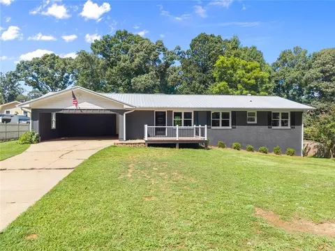5850 Norton Cir, Flowery Branch, GA 30542