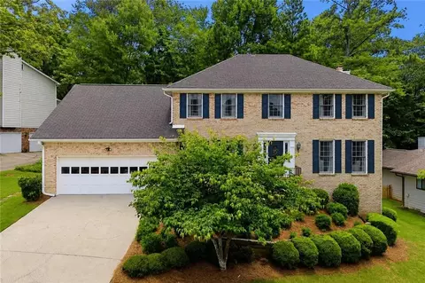 9173 Eves Cir, Roswell, GA 30076