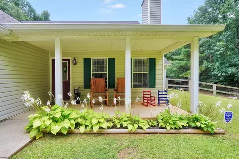 95 Five Oaks Dr, Covington, GA 30014 photo 4