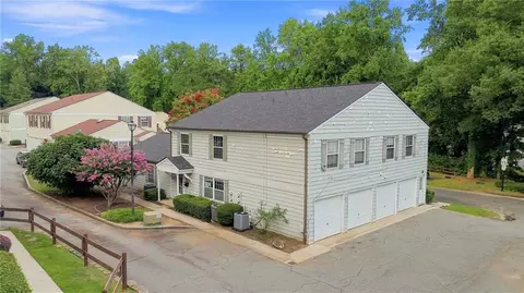 1392 Old Coach Rd SW, Marietta, GA 30008