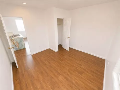 Bedroom - 140 E Hamm Rd, Jackson, GA 30233 photo 2 of 5