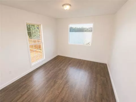 Bedroom - 140 E Hamm Rd, Jackson, GA 30233 photo 4 of 5