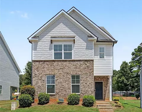 1609 Meadow Xing, East Point, GA 30344