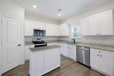 Kitchen - 446 Samara Ct, Fairburn, GA 30213 photo 3 of 4
