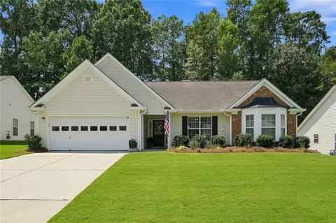 1003 Noble Oak Ct, Lawrenceville, GA 30046