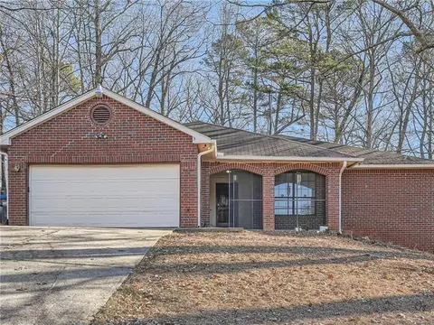 1321 Beeblossom Trl, Lawrenceville, GA 30044