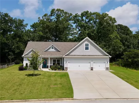 35 Clydesdale Ct, Dallas, GA 30157