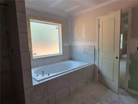 Entry Way - 374 Meadows Dr, Bethlehem, GA 30620 photo 16 of 16