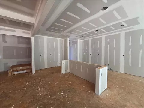 Entry Way - 374 Meadows Dr, Bethlehem, GA 30620 photo 3 of 16