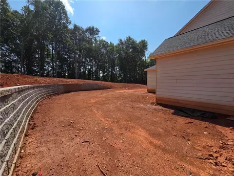 Exterior - 374 Meadows Dr, Bethlehem, GA 30620 photo 5 of 12