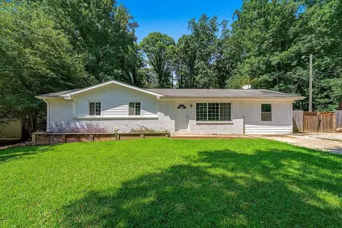 3740 Lavilla Dr, Powder Springs, GA 30127