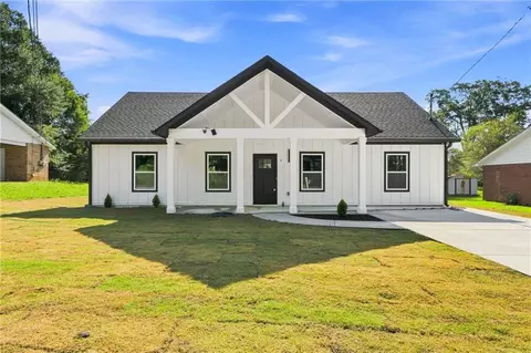 4 N Annie St, Newnan, GA 30263