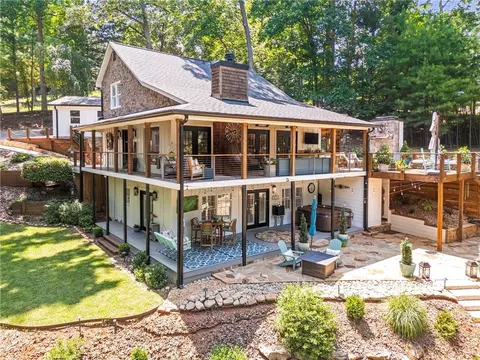 4886 Propes Dr, Oakwood, GA 30566